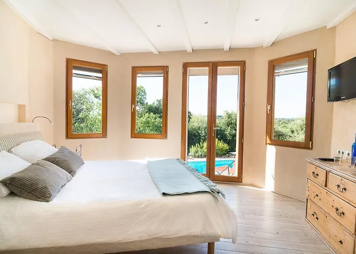 Mas De Bouis - Views, Heated Pool, Xl 6 Bedroom, Ac, Nature, Beauty & Boules!
